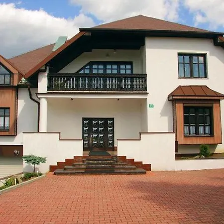 بيت للعطل In Near Lifts & Pool برينا